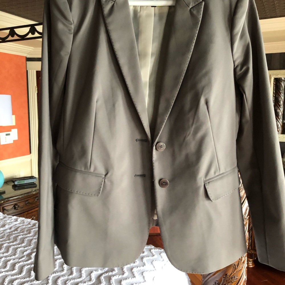 Le Château suit BNWOT